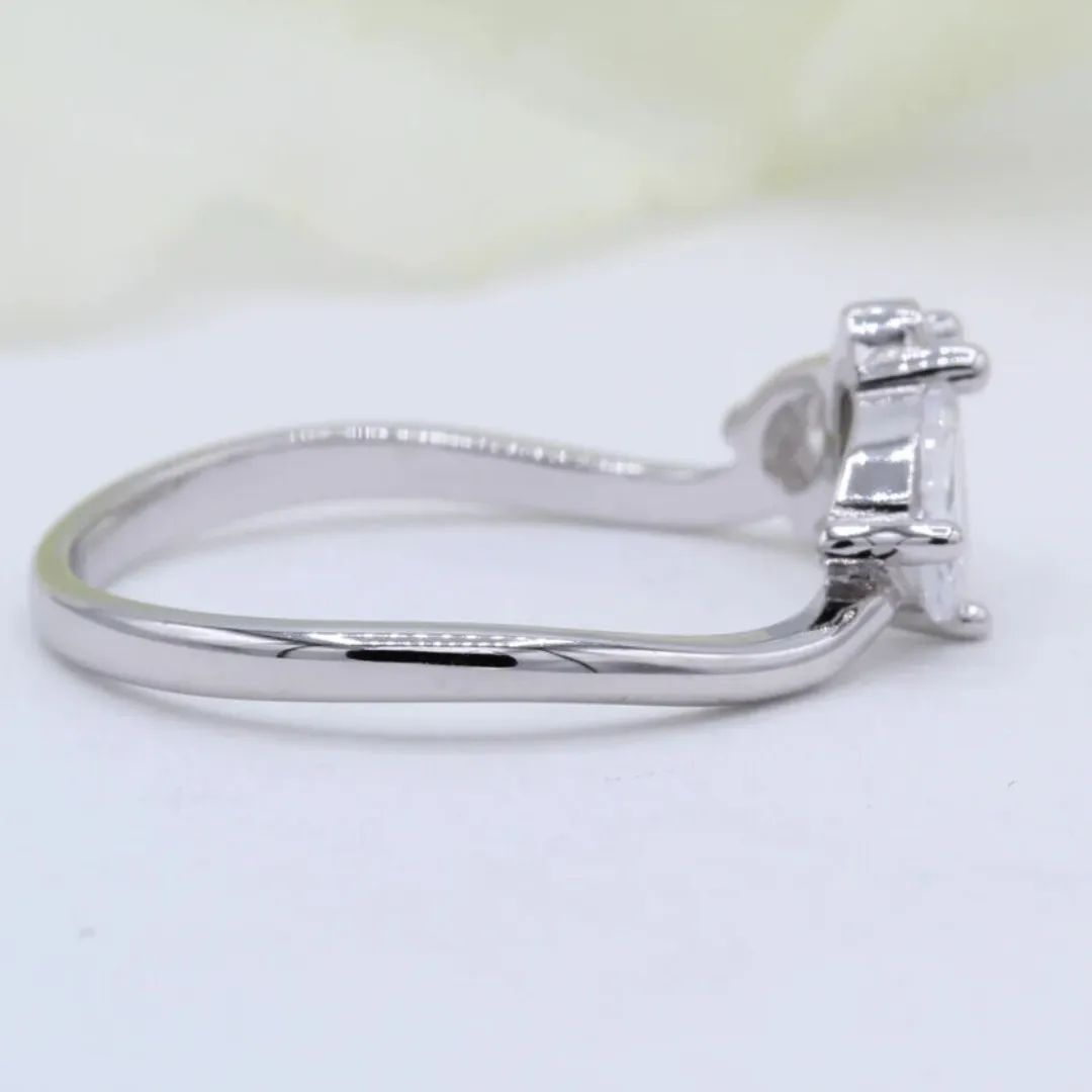 /public/photos/live/Minimalist Pear Cut Moissanite Honeybee Ring 671 (3).webp